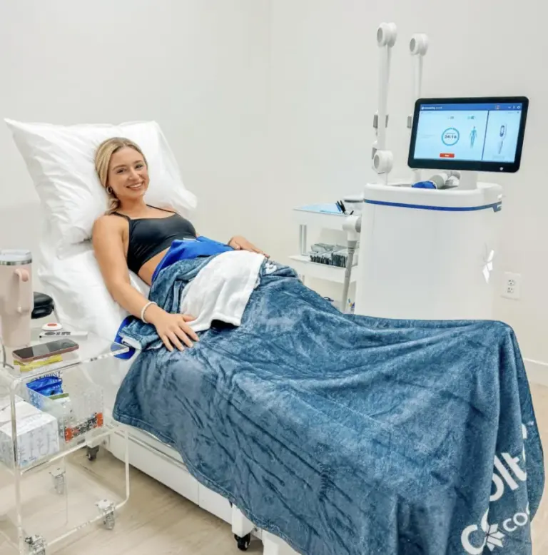 CoolSculpting Elite treatment at Cool Contours